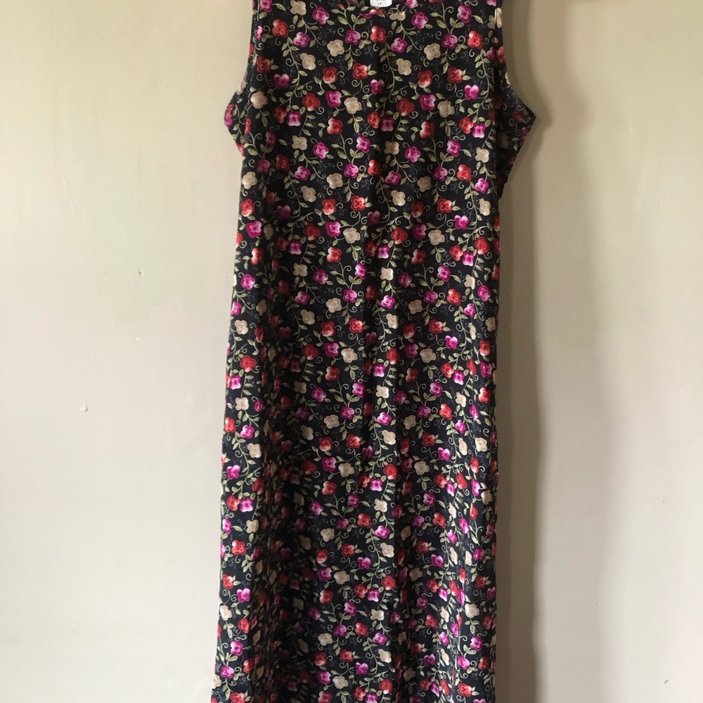 Floral Sleeveless Maxi Dress